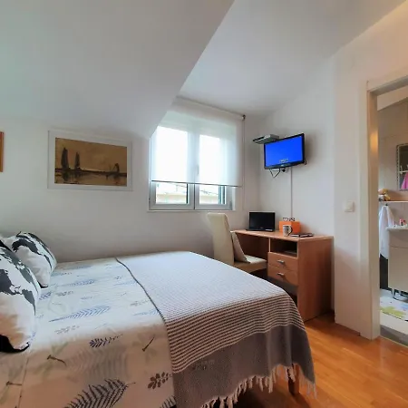 Mira Apartment *