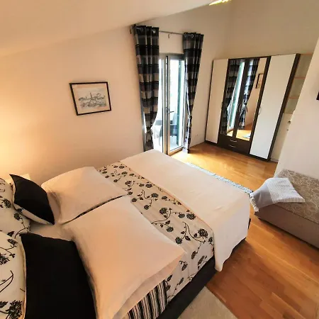 Mira Apartment