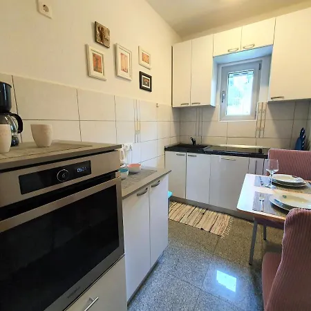 Mira Apartment Trogir