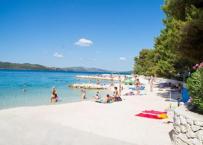 Mira * Τρογκίρ