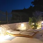 Mira *