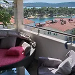 Mira Apartment