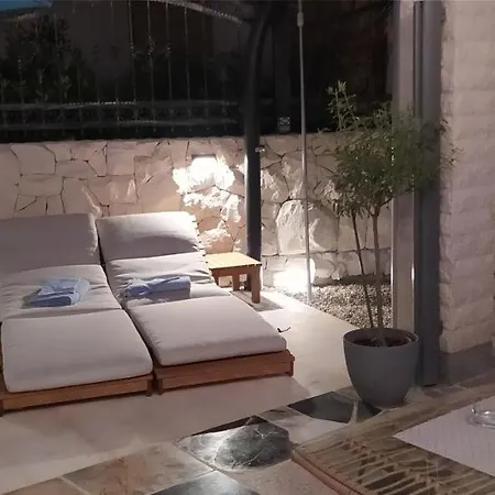 Mira